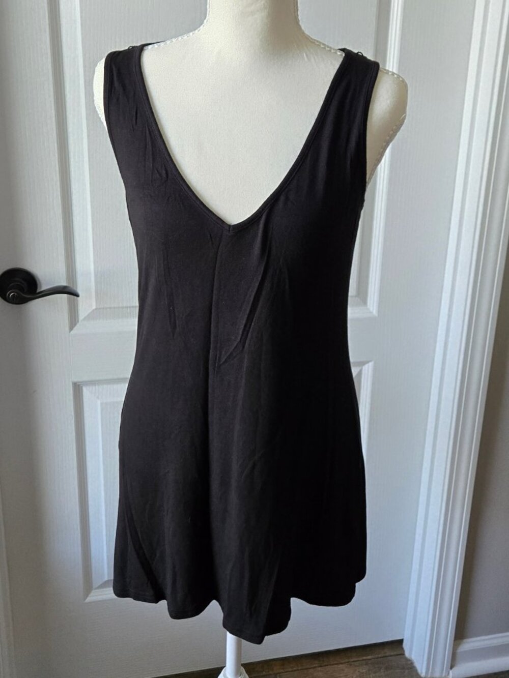 Soft Surroundings V-Neck Black Tank Top - S